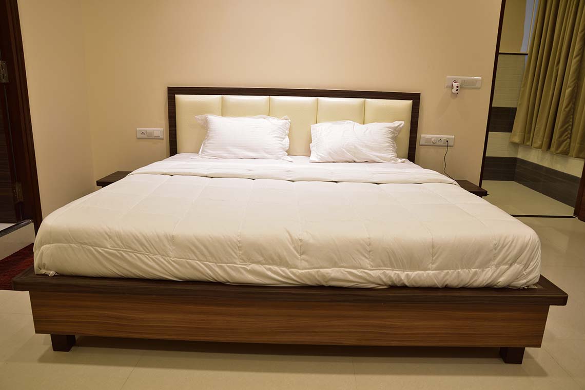 budget hotel in gorakhpur near railway station