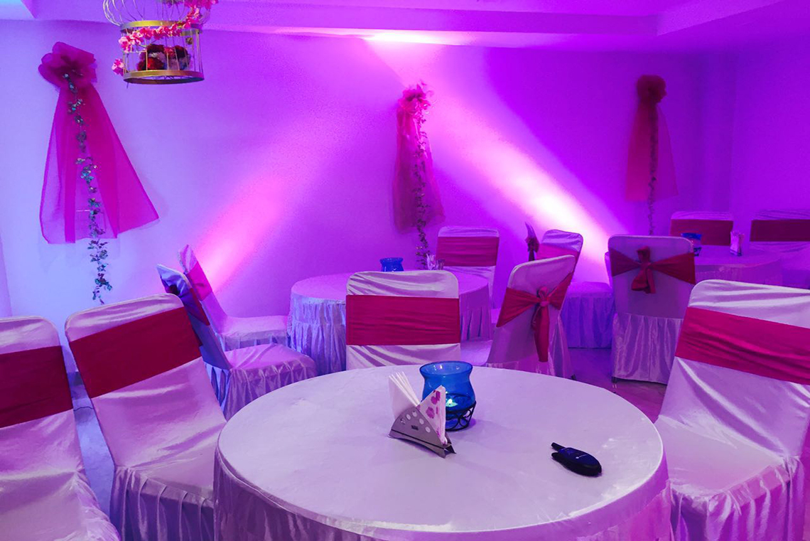 hotel in gorakhpur near railway station