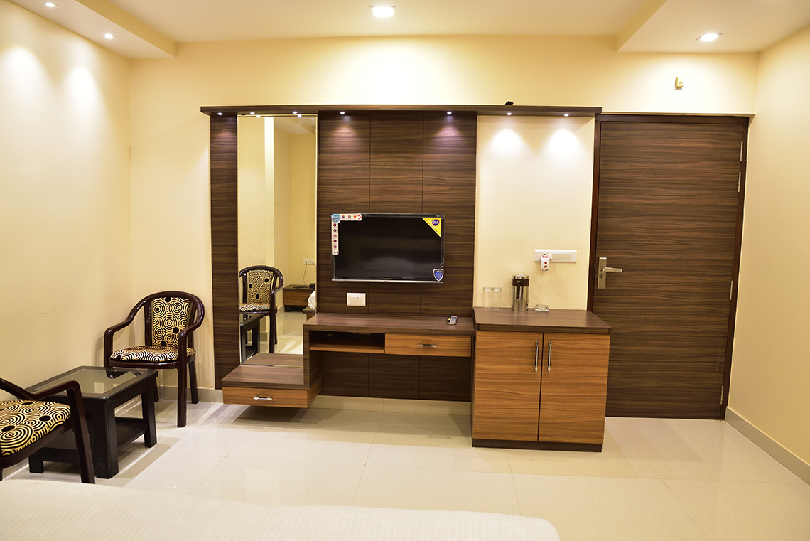 budget hotel in gorakhpur near railway station